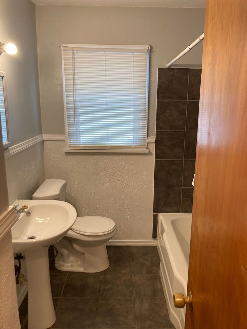 5173 Greenhurst Drive Maple Heights, OH 44137