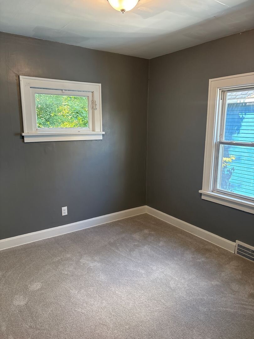 11909 Parkhill Avenue - Up Unit Cleveland, OH 44120