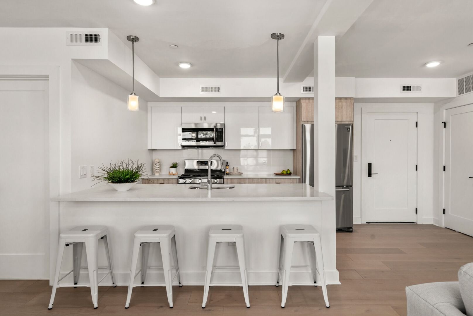 917 Bennington St 211 East Boston, MA 02128