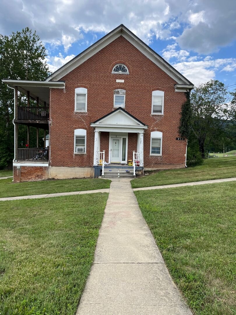 211 College Drive - Unit 2 Daleville, VA 24083