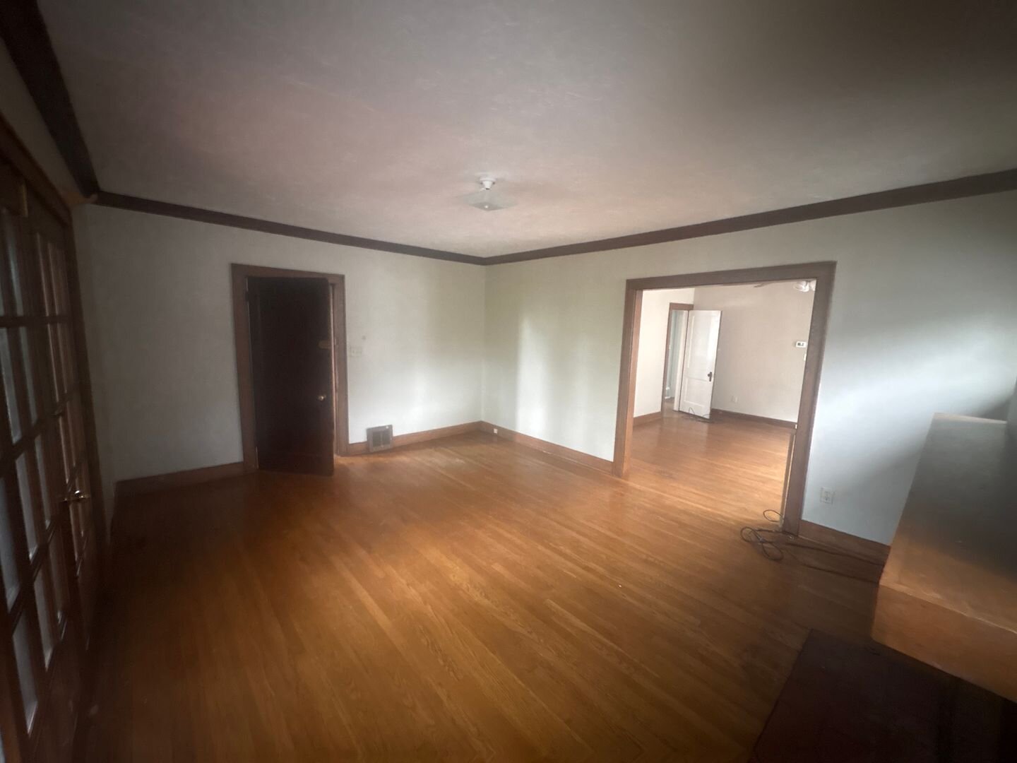2179 Edgewood Dr. Up/Down - Unit Up Cleveland Heights, OH 44118