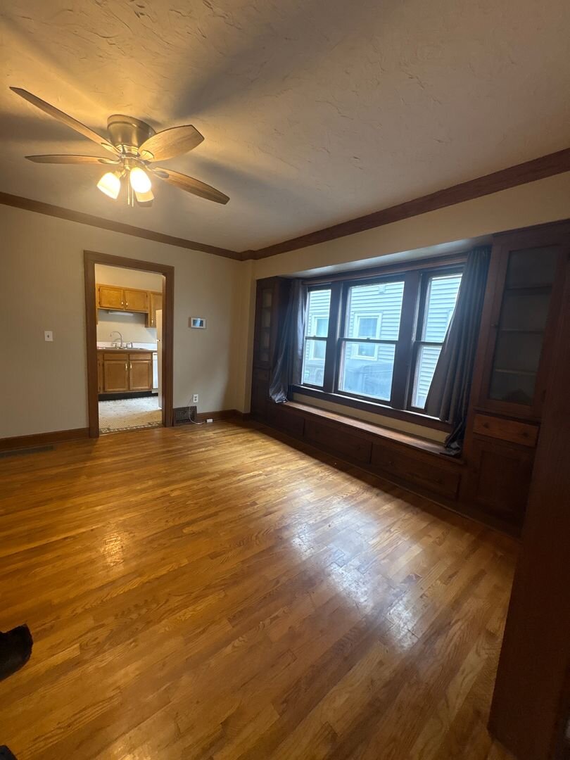2179 Edgewood Dr. Up/Down - Unit Down Cleveland Heights, OH 44118