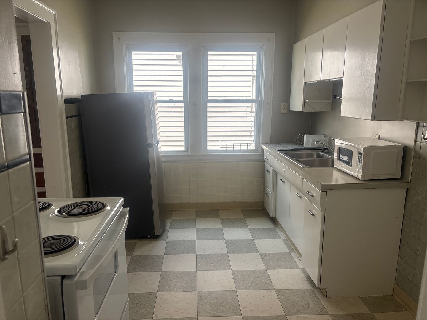 2059 Lewis Drive Unit 1 Lakewood, OH 44107