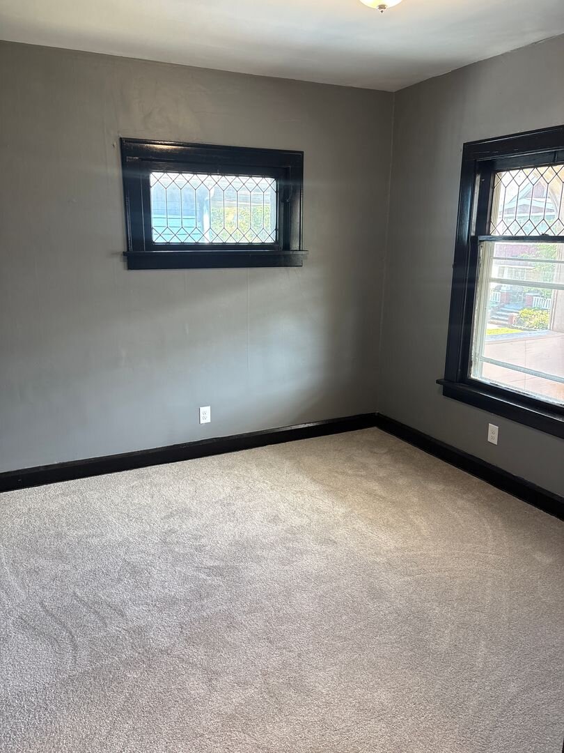 11909 Parkhill Avenue - Up Unit Cleveland, OH 44120