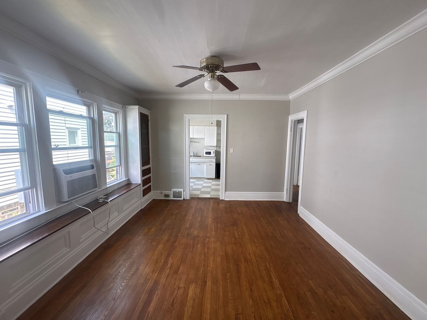 2059 Lewis Drive Unit 1 Lakewood, OH 44107