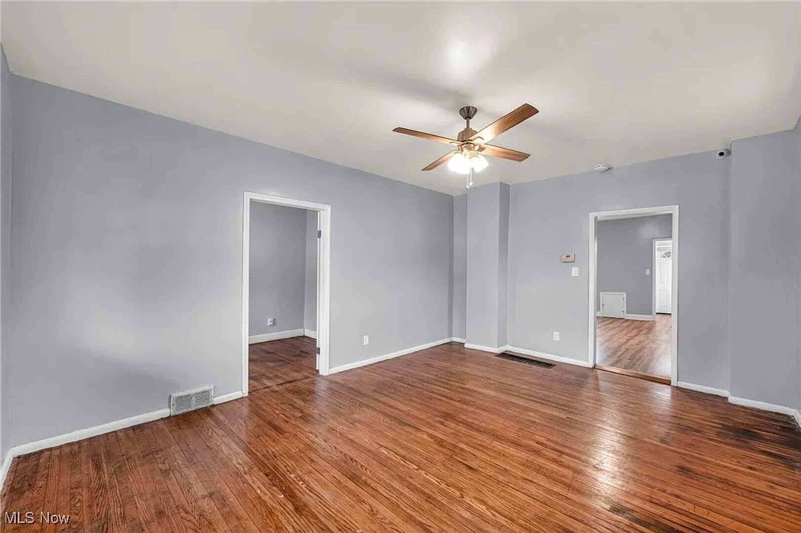 3884 E 54th Street Cleveland, OH 44105-3305
