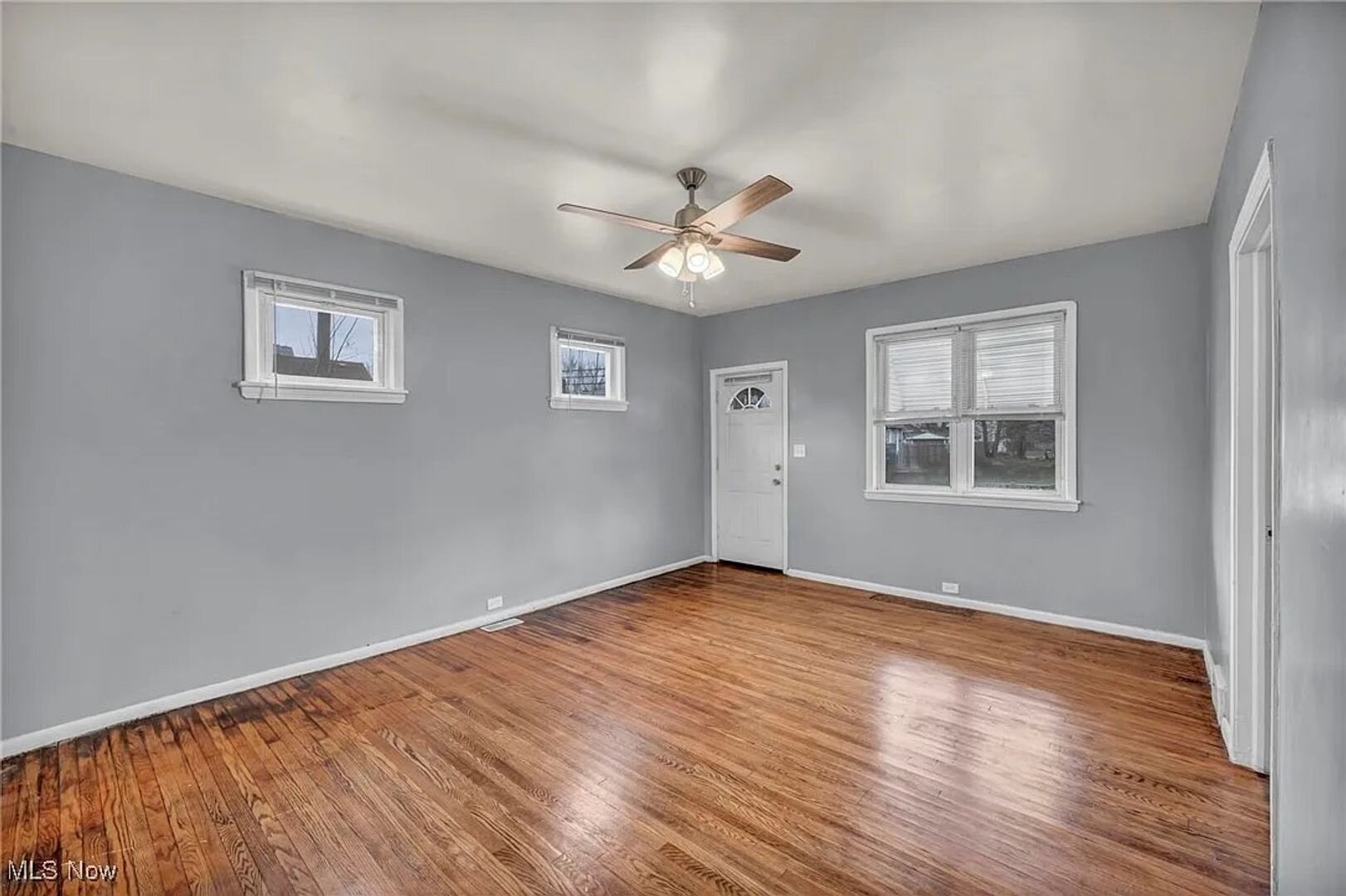 3884 E 54th Street Cleveland, OH 44105-3305