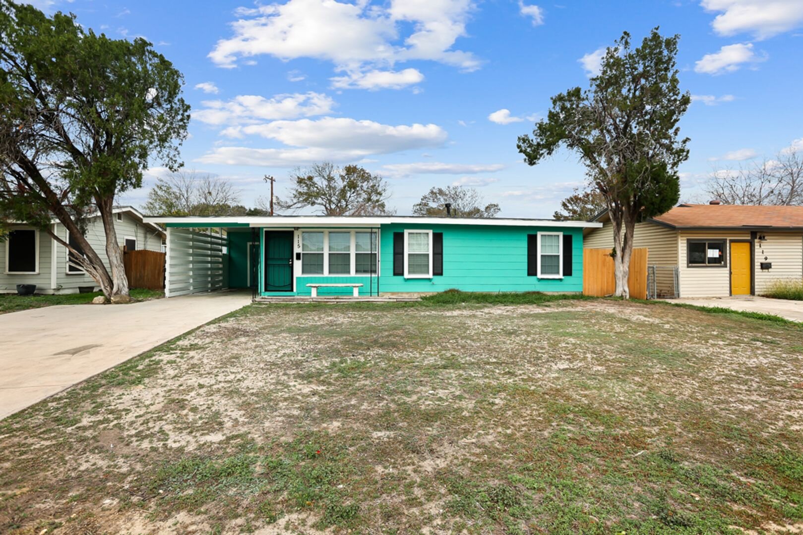 115 Harcourt San Antonio, TX 78223