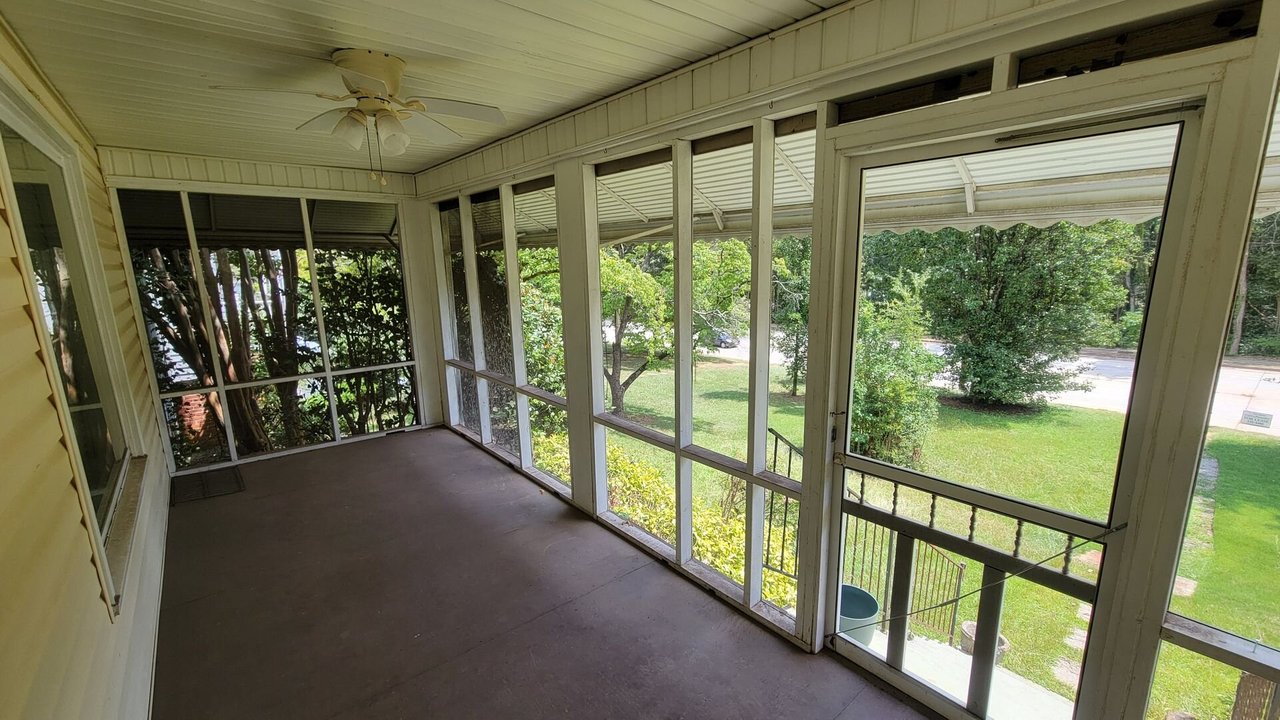 522 Grove Rd Greenville, SC 29605