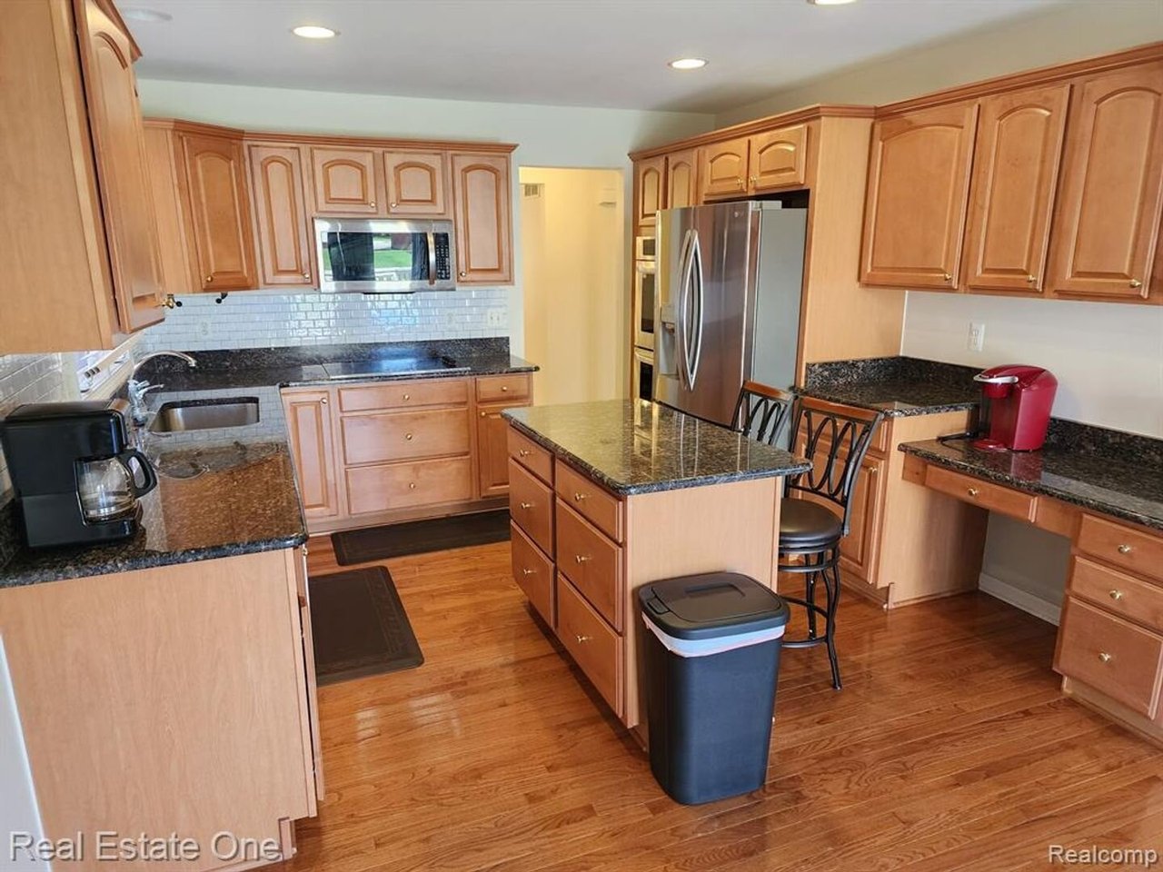 41568 Thoreau Ridge Novi, MI 48377