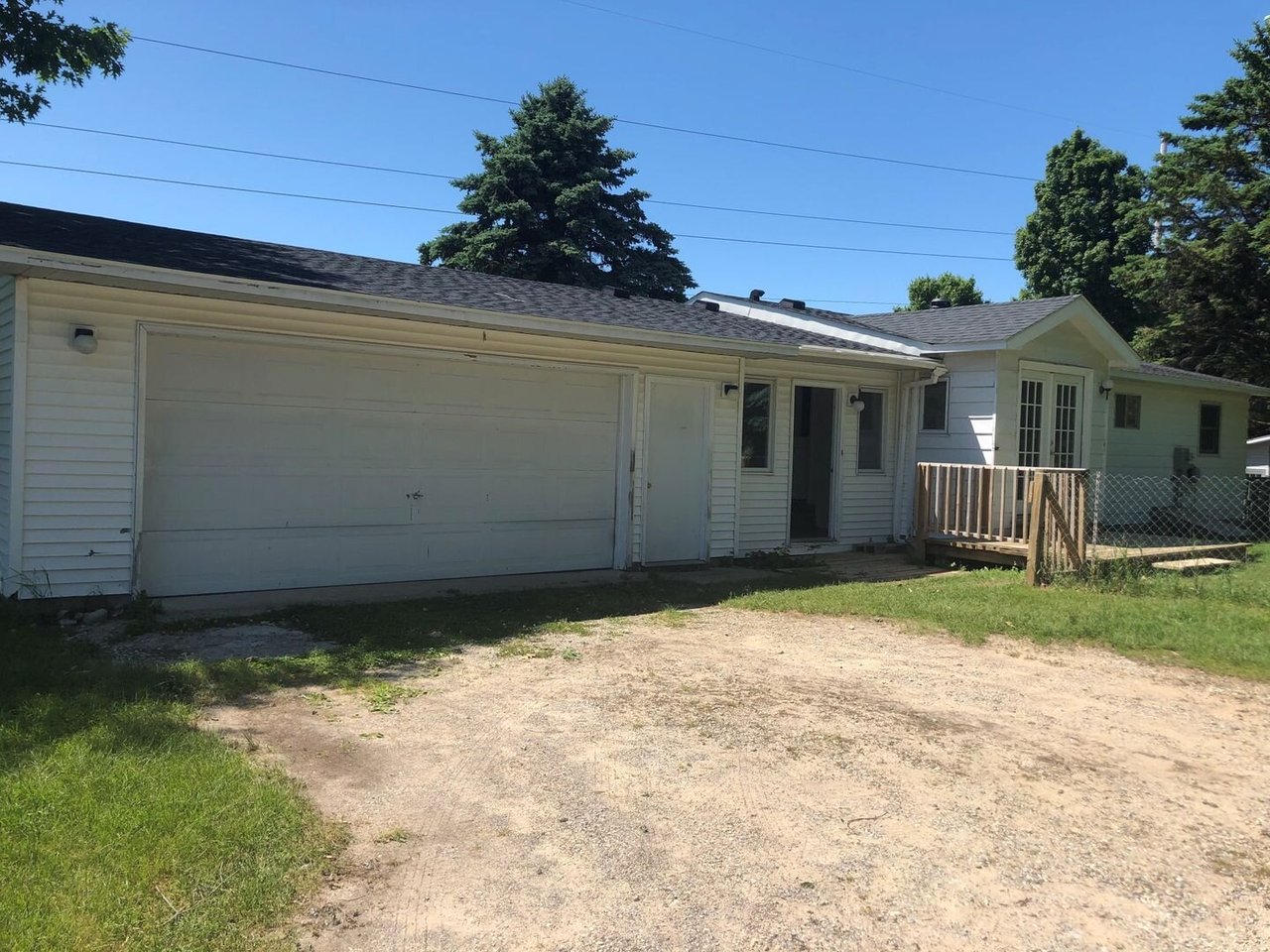 2824 Country Lane Traverse City, MI 49685
