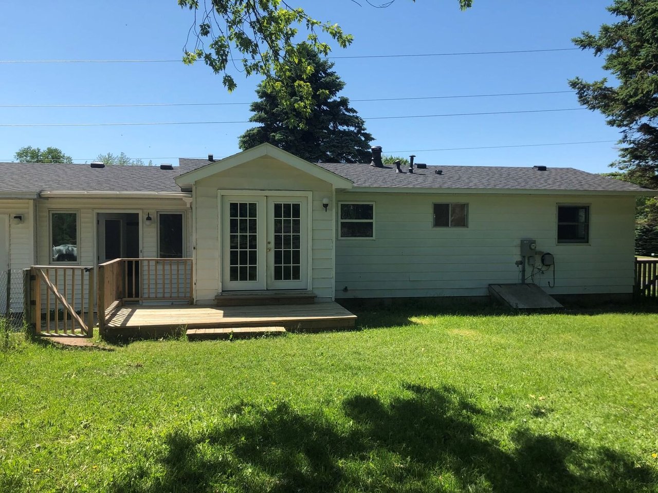 2824 Country Lane Traverse City, MI 49685