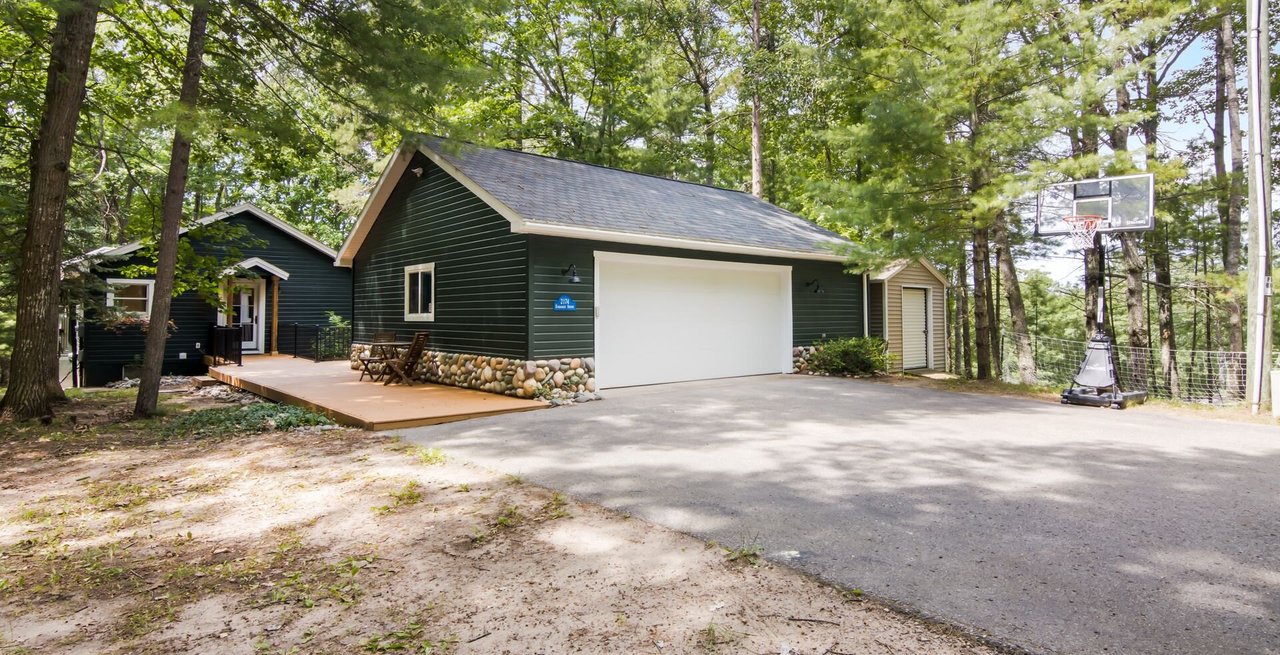 2174 Evergreen Ave. Traverse City, MI 49696