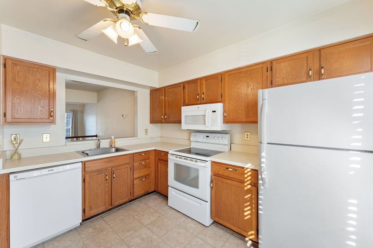 726 Pine Tree Ct. Warrenton, VA 20186
