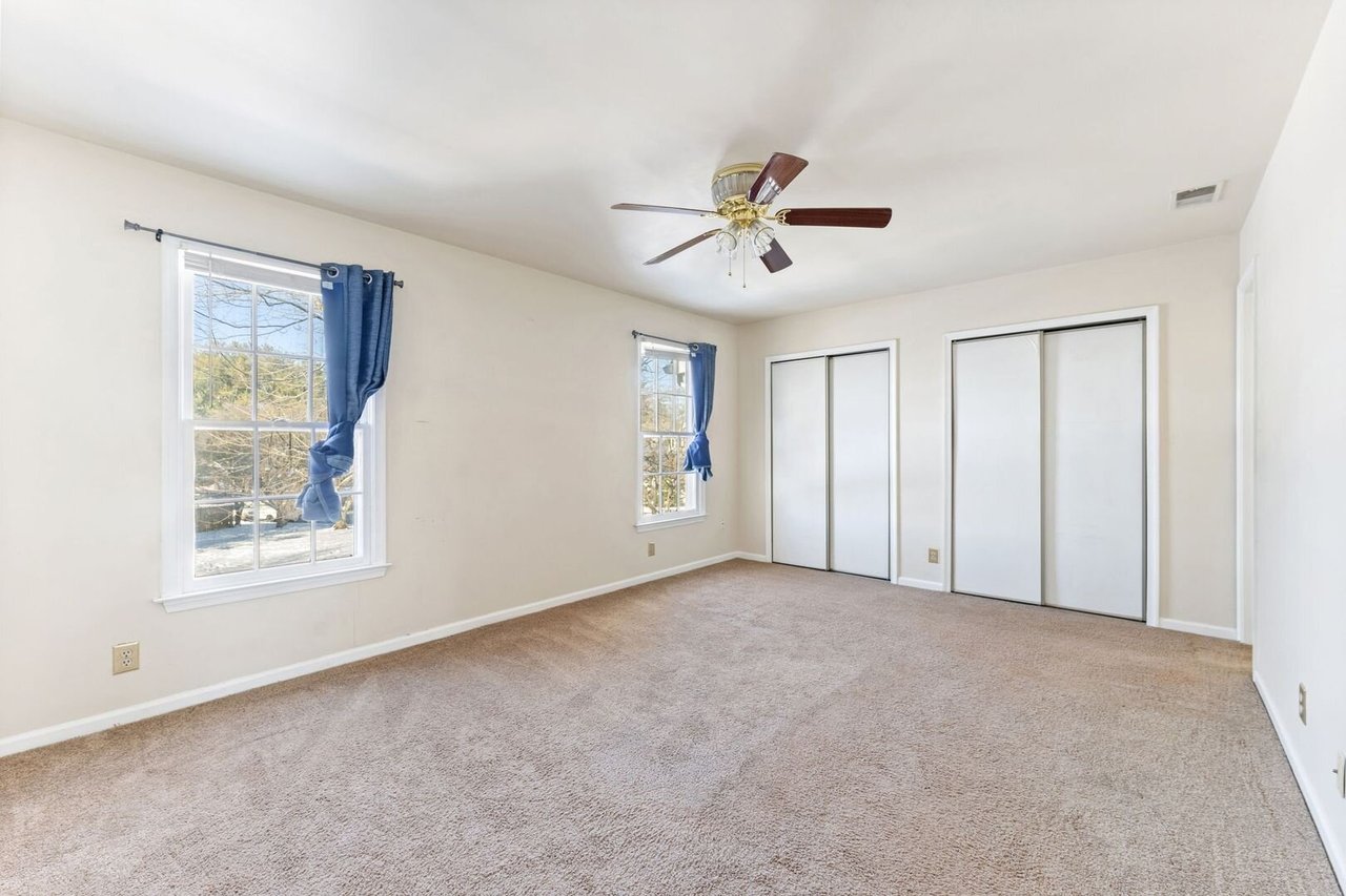 726 Pine Tree Ct. Warrenton, VA 20186