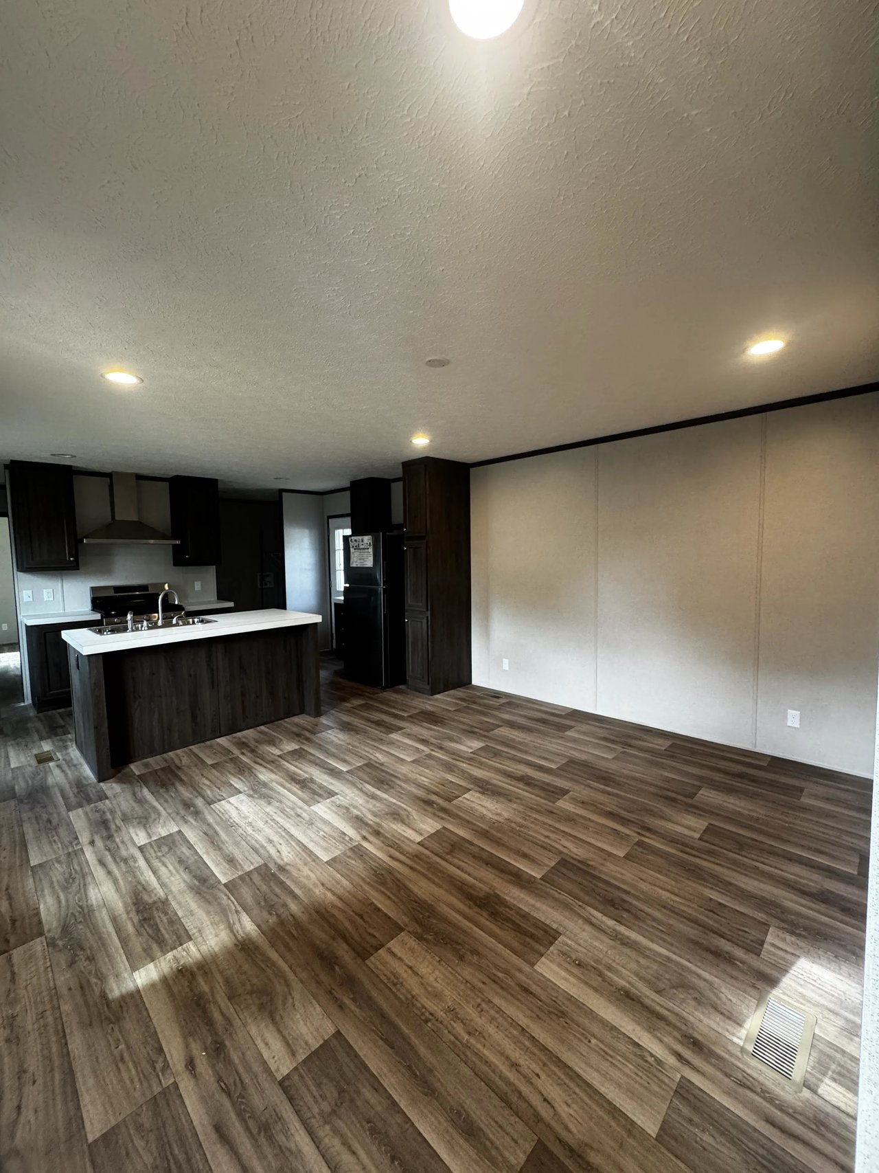 2206 W. MacArthur