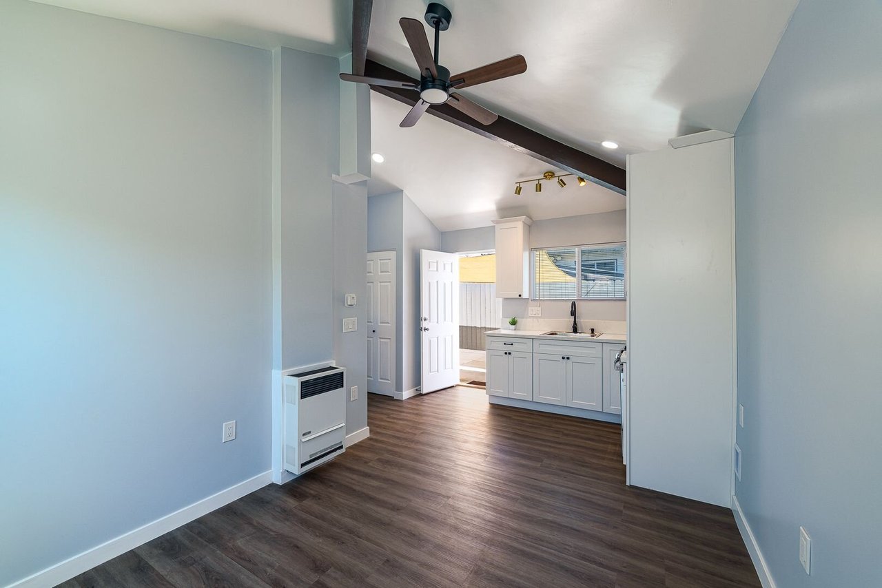 506 E Hemlock St Oxnard, CA 93033