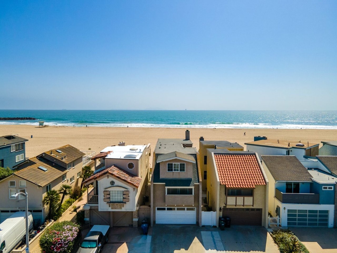 305 Ocean Dr Oxnard, CA 93035-4637