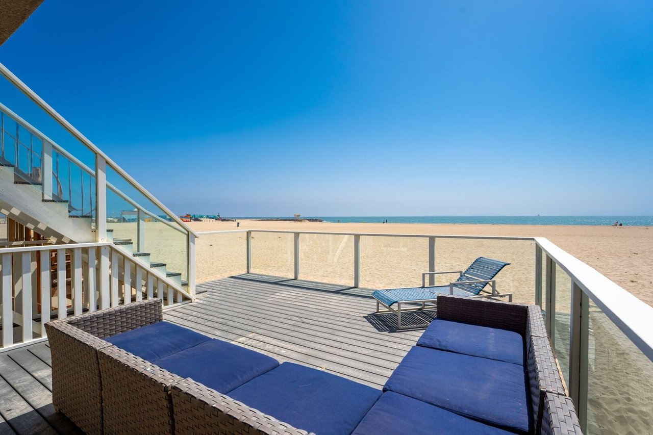 305 Ocean Dr Oxnard, CA 93035-4637