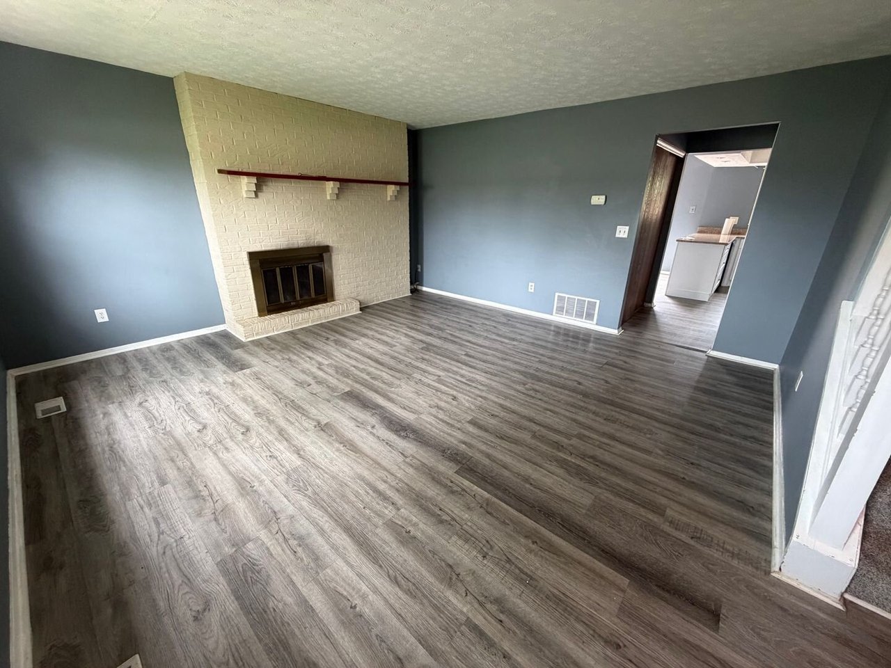 7742 Brams Hill Dr Centerville, OH 45459