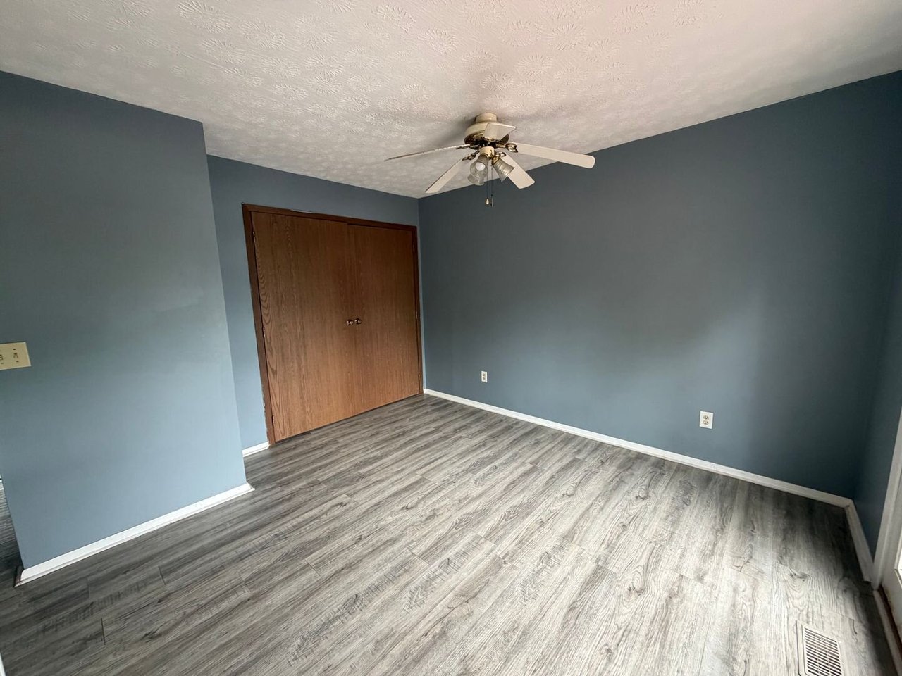 7742 Brams Hill Dr Centerville, OH 45459
