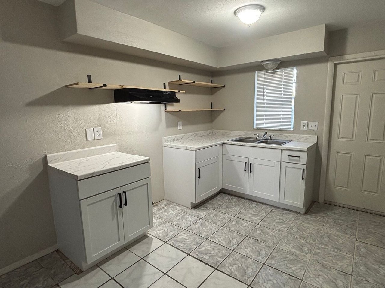 921 33rd Ave W Bradenton, FL 34205