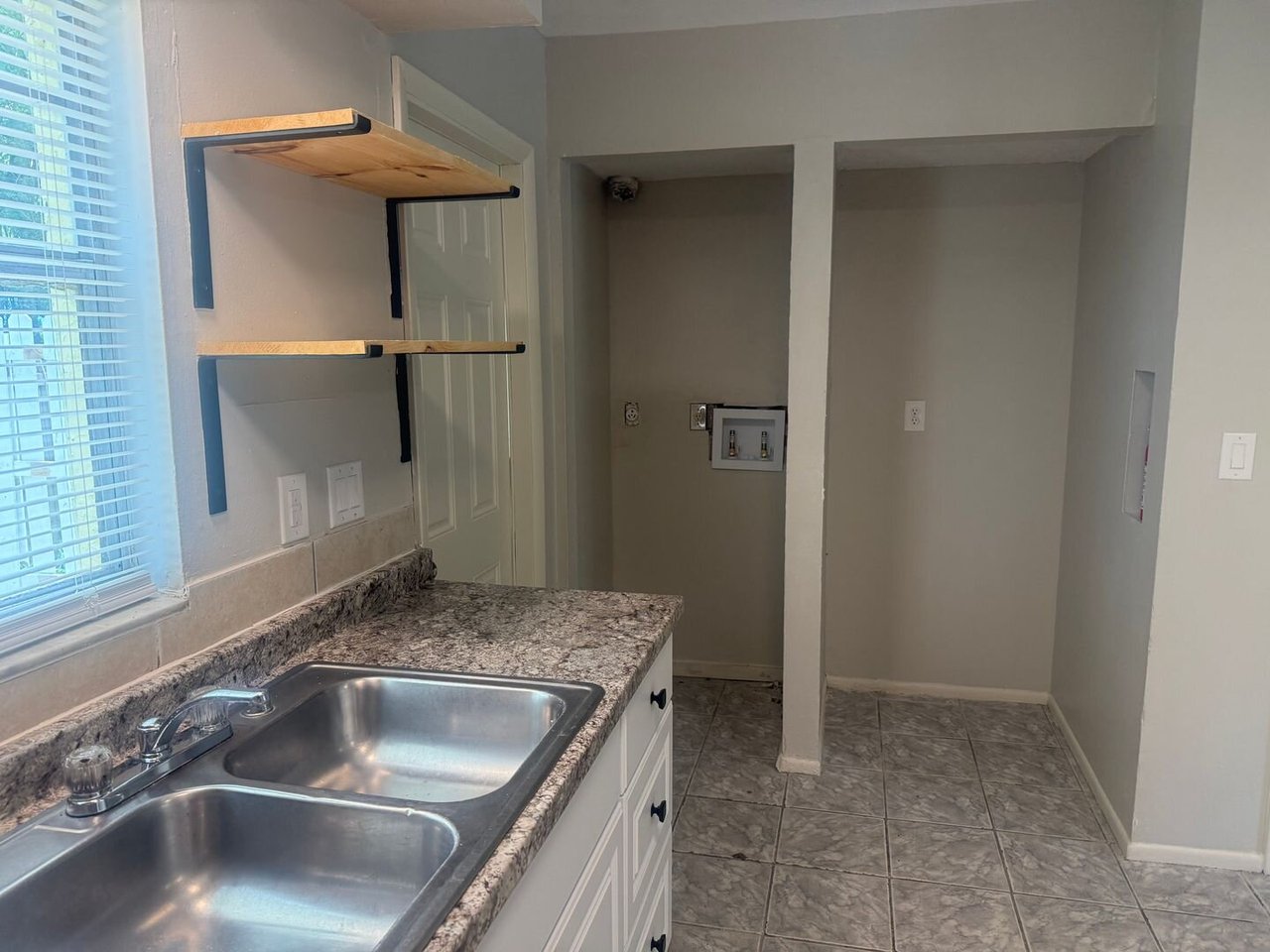 919 33rd Ave W Bradenton, FL 34205