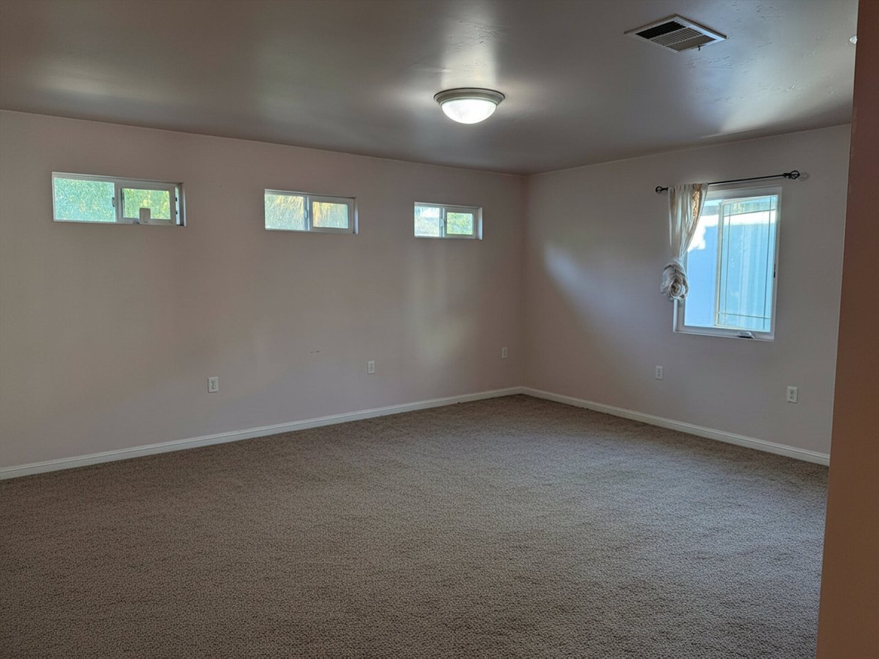4411 4th Avenue - Unit B Sacramento, CA 95817