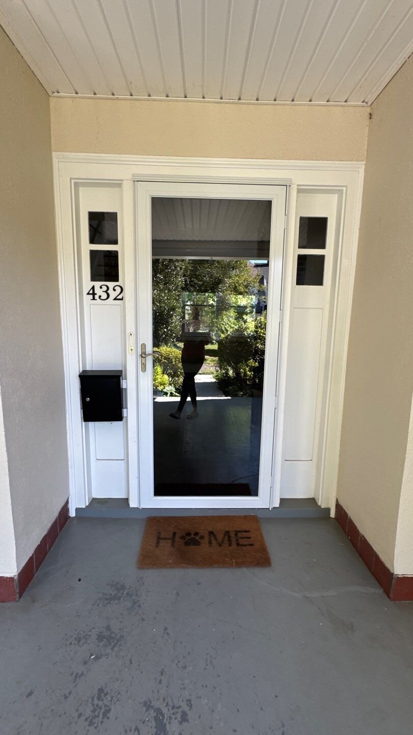 432 Kenneth Sq