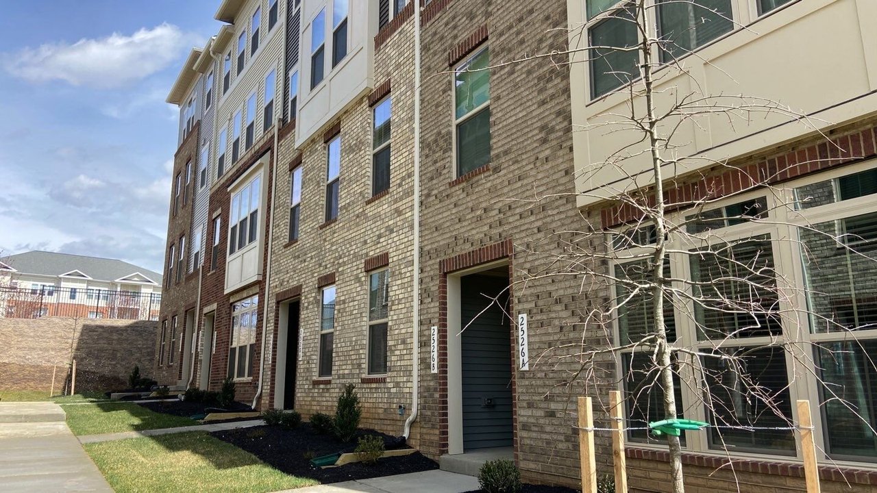 2528 Verona Place