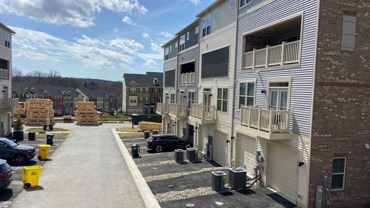 2528 Verona Place