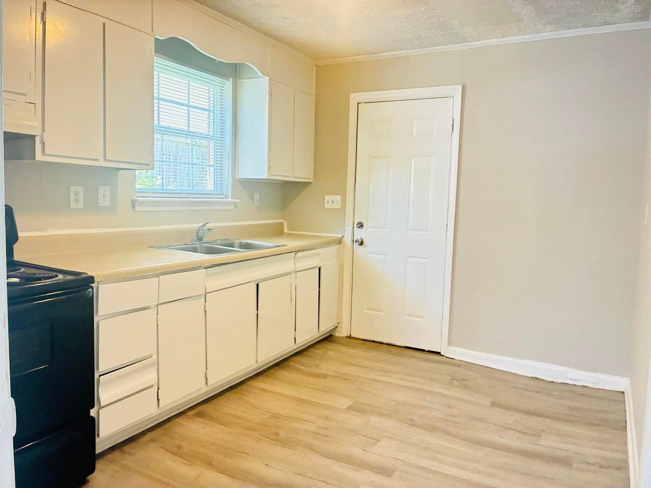 1733 Finchley