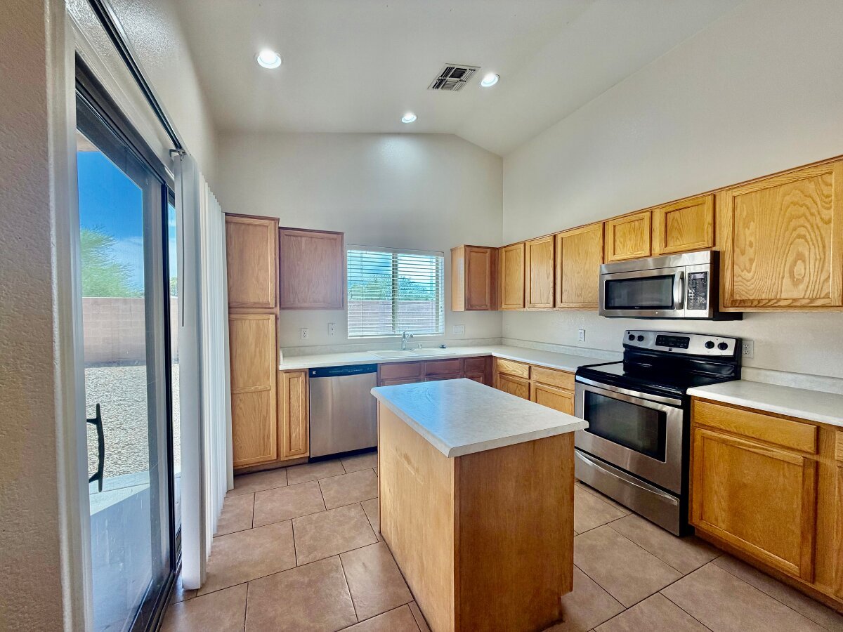 9323 W Harmony Ln
