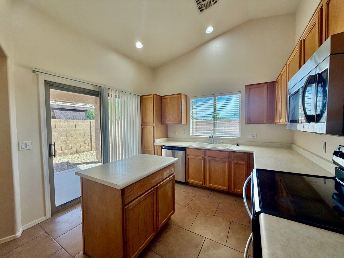 9323 W Harmony Ln