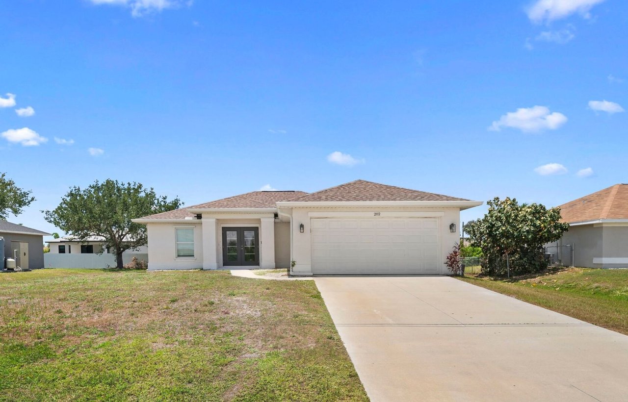 202 NW 25th Pl Cape Coral, FL 33993