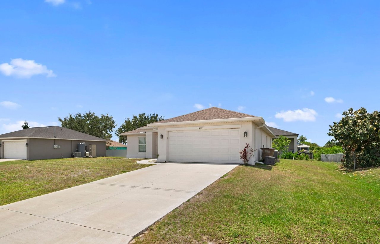 202 NW 25th Pl Cape Coral, FL 33993