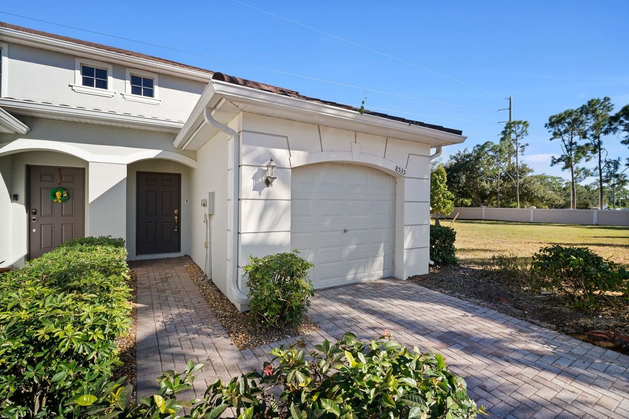 8535 Athena Ct Lehigh Acres, FL 33971