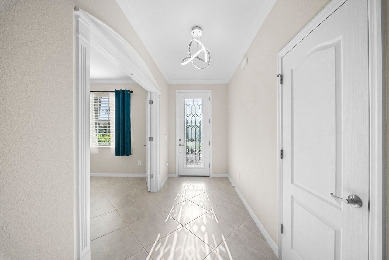 3697 East Hampton Cir Alva, FL 33920