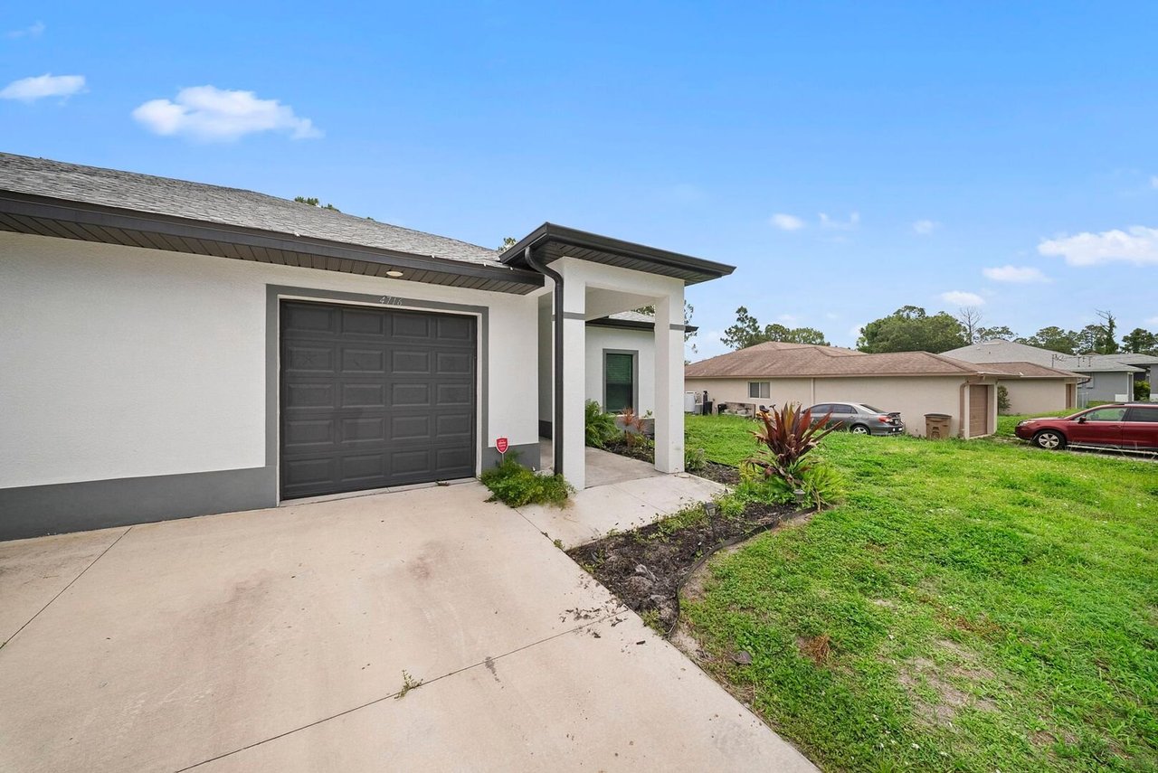 4716 29th St SW Lehigh Acres, FL 33973