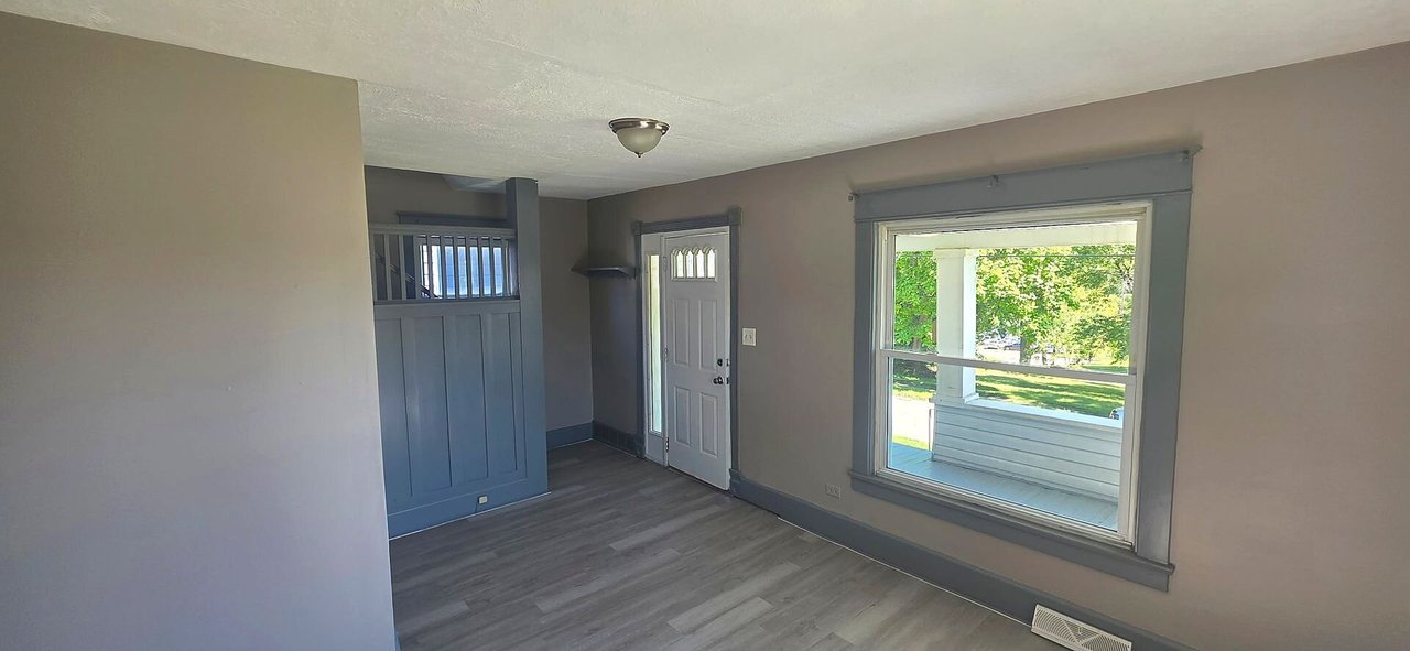 96 Parkway St Struthers, OH 44471