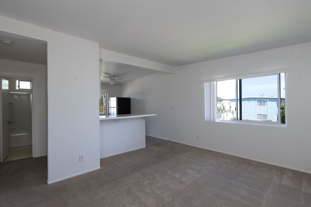 4920 Nautilus St Unit D Oxnard, CA 93035