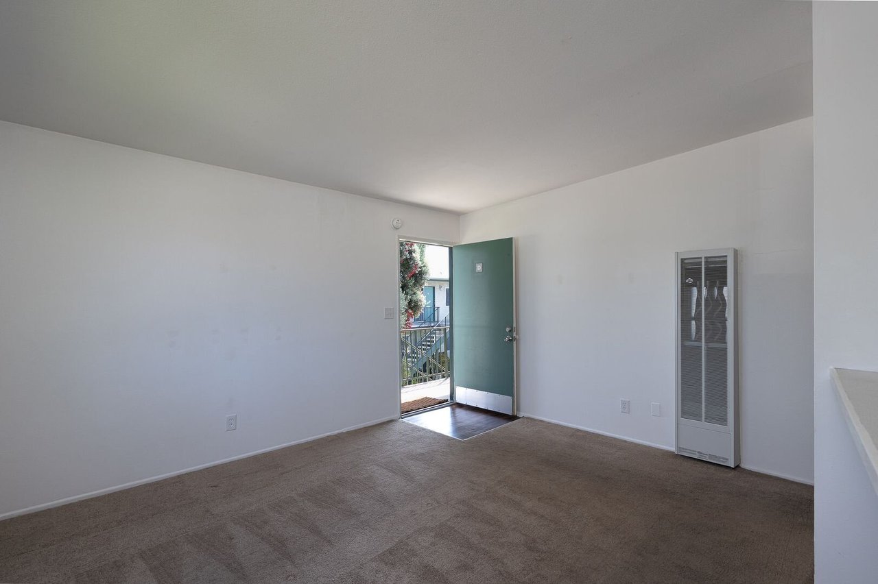 4920 Nautilus St Unit D Oxnard, CA 93035