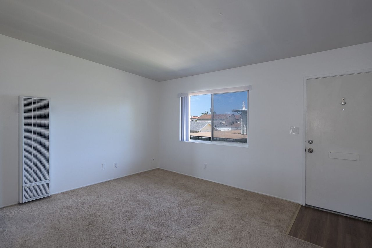4910 Nautilus St Unit F Oxnard, CA 93035