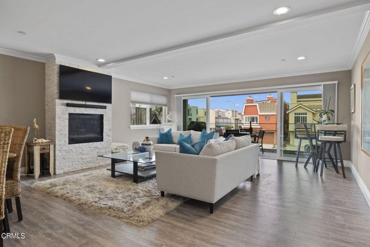 104 La Brea St Oxnard, CA 93035