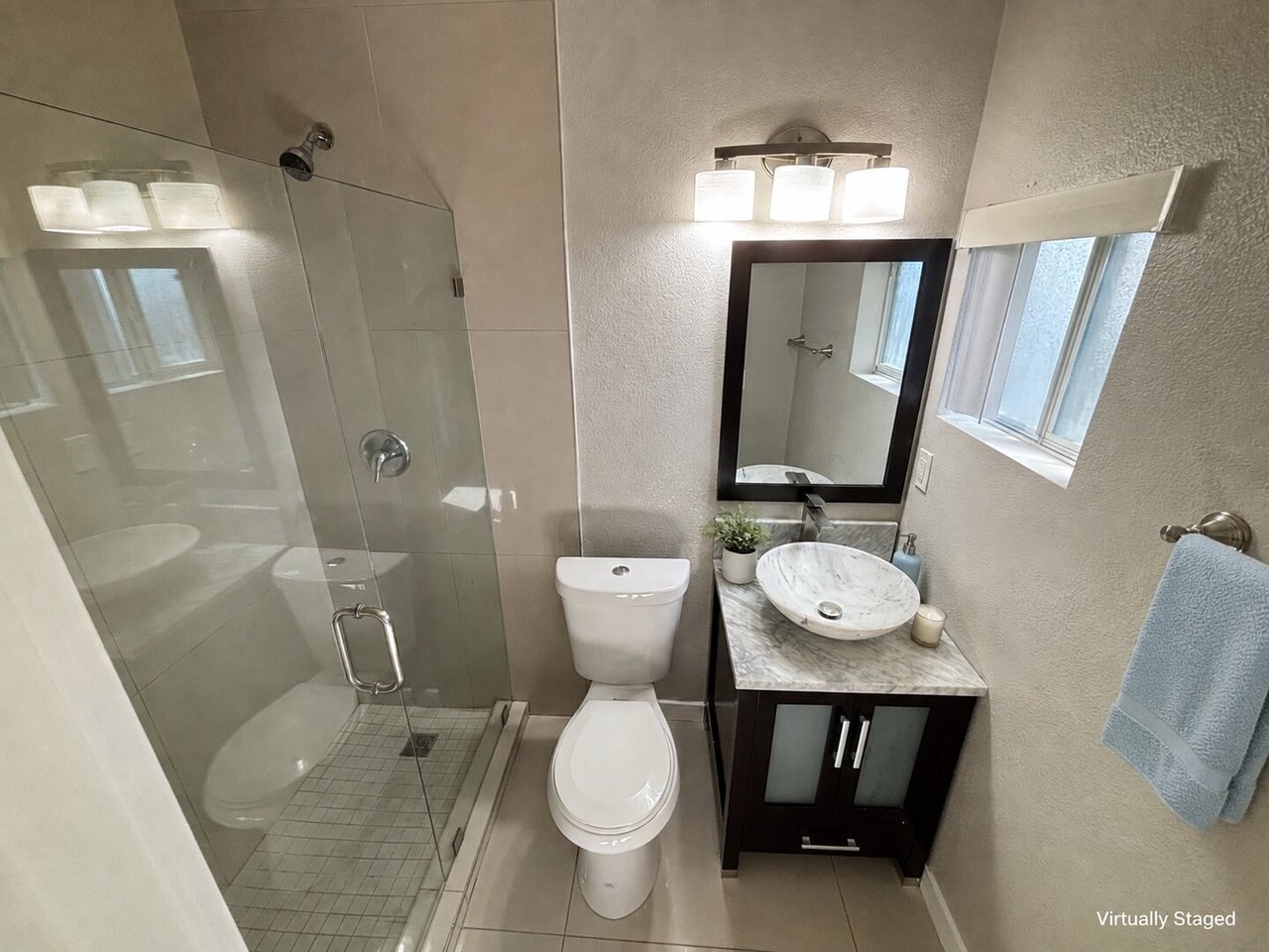 1401 E Carson Ave Unit 2 Las Vegas, NV 89101