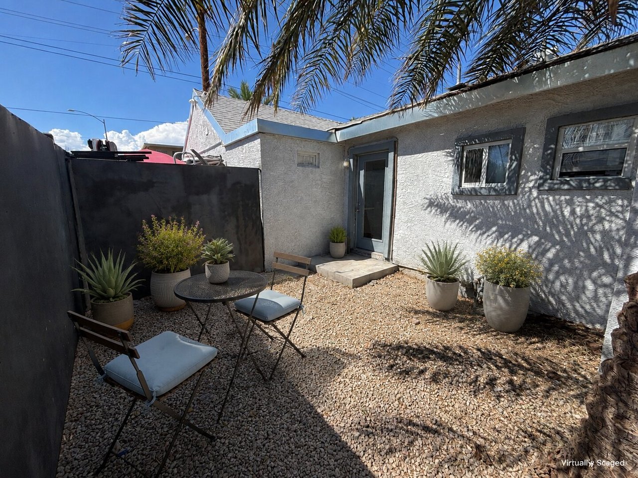 1401 E Carson Ave Unit 2 Las Vegas, NV 89101