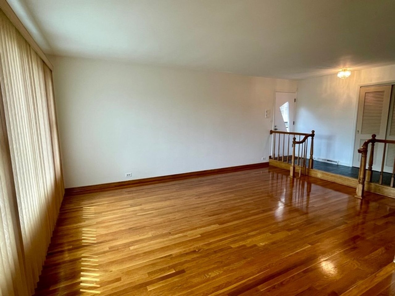 7150 N Crawford Avenue Lincolnwood, IL 60712
