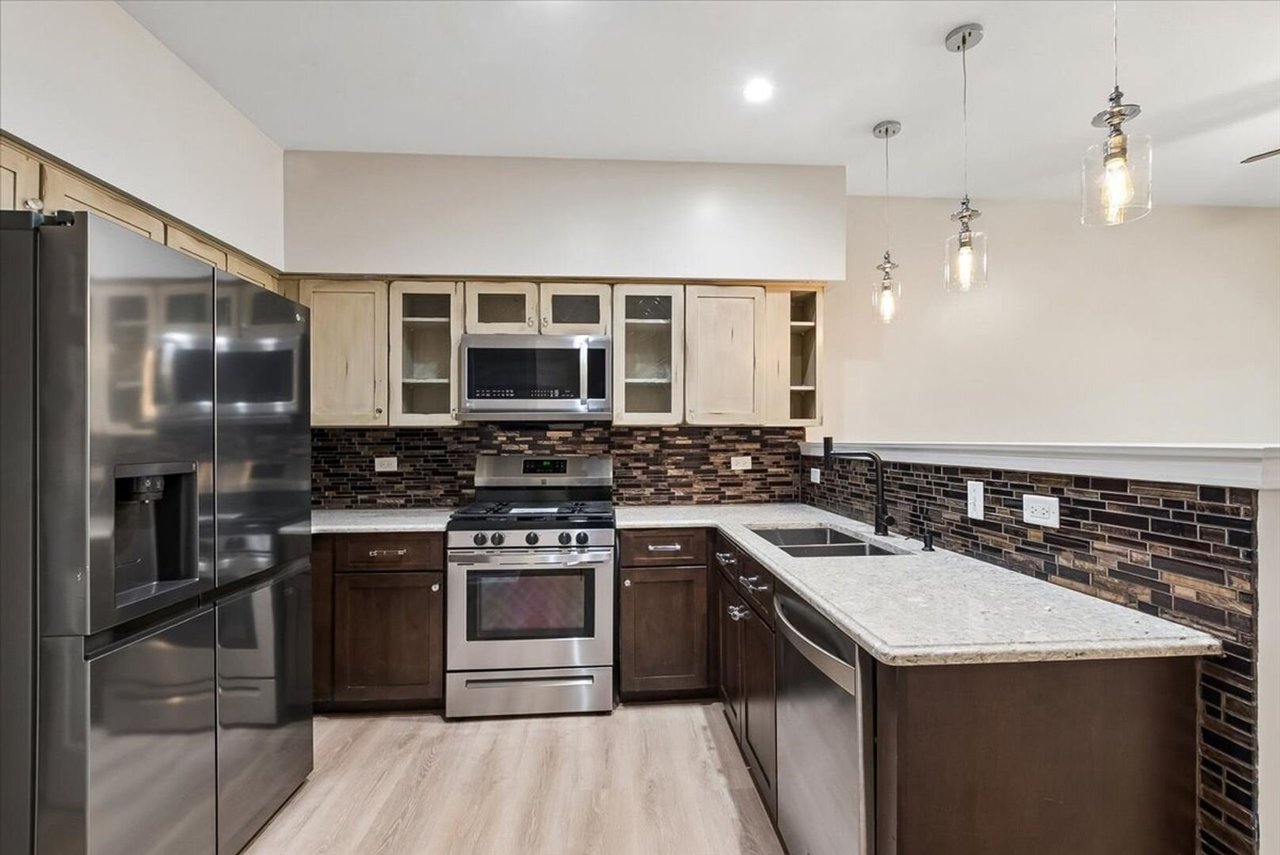 53 Braxton Lane Aurora, IL 60504