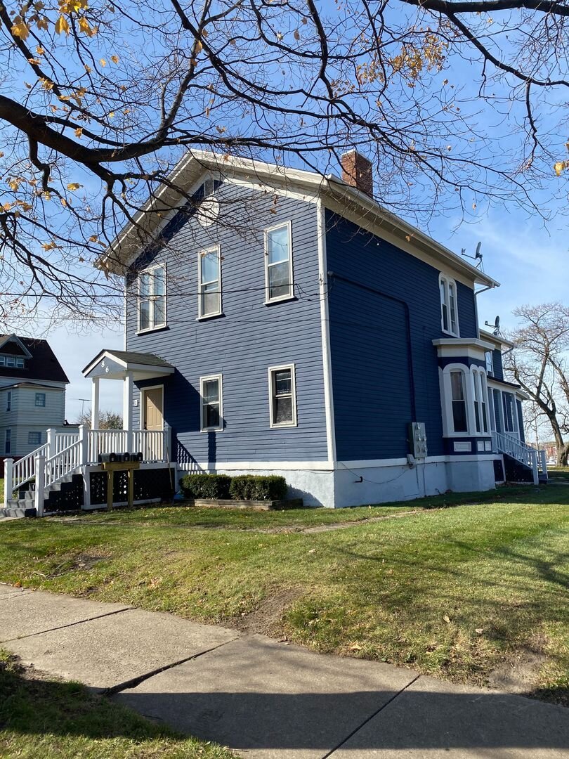 86 N 4th Street, Unit 2 Aurora, IL 60505