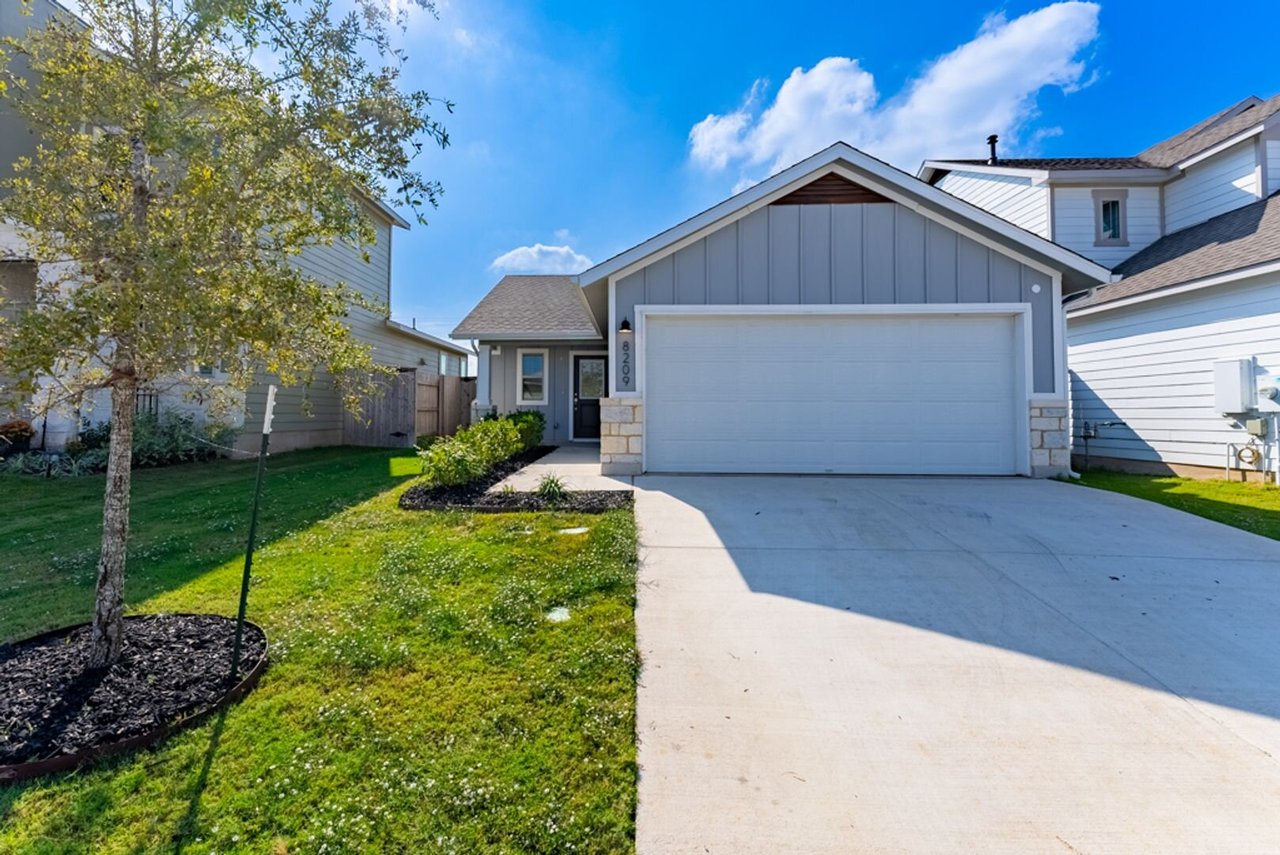 8209 McKamy Dr Austin, TX 78744